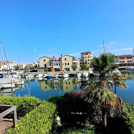 Albatros - Seasons Real Estate - *